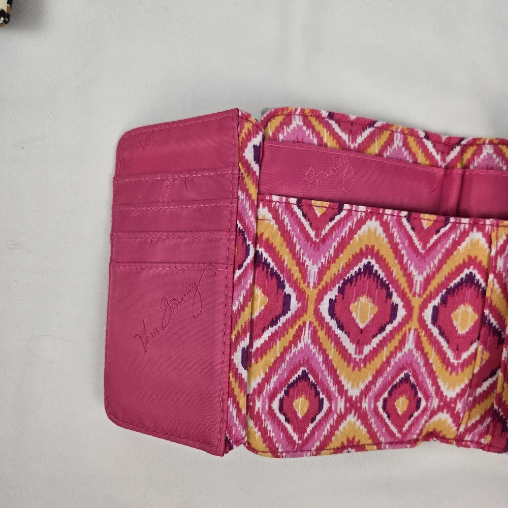 Vera Bradley Euro Wallet Clementine Tri Fold ADDED VB Coin Wallet Inside Pattern - Picture 6 of 11